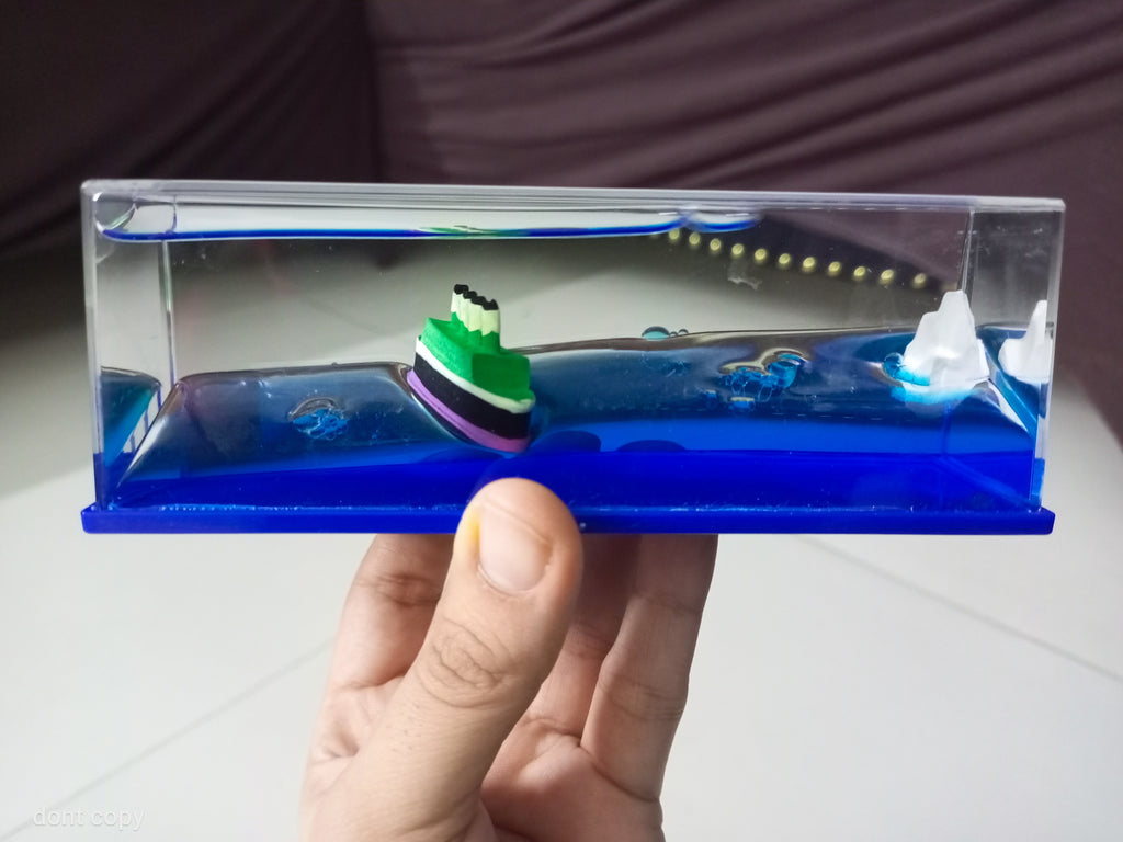 Titanic Unsinkable Fluid Drift Bottle – Acrylic Cruise Ship Decor