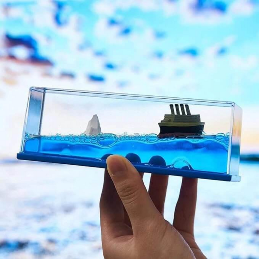 Titanic Unsinkable Fluid Drift Bottle – Acrylic Cruise Ship Decor